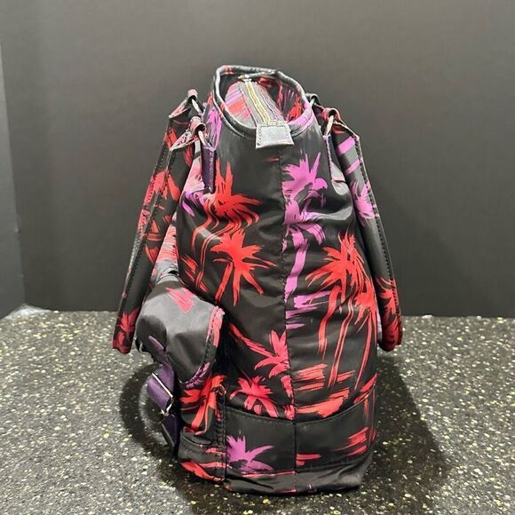 Diesel Palm Tree Vacation Tote - Picture 2 of 8